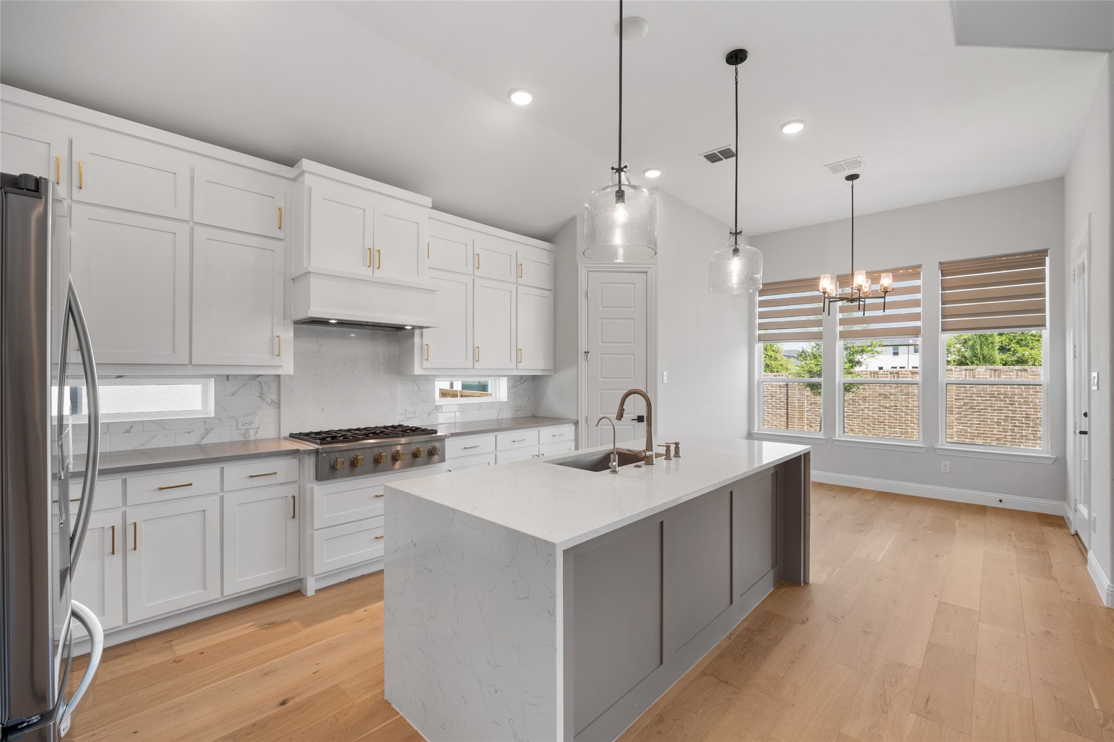 12534 Deer Trail