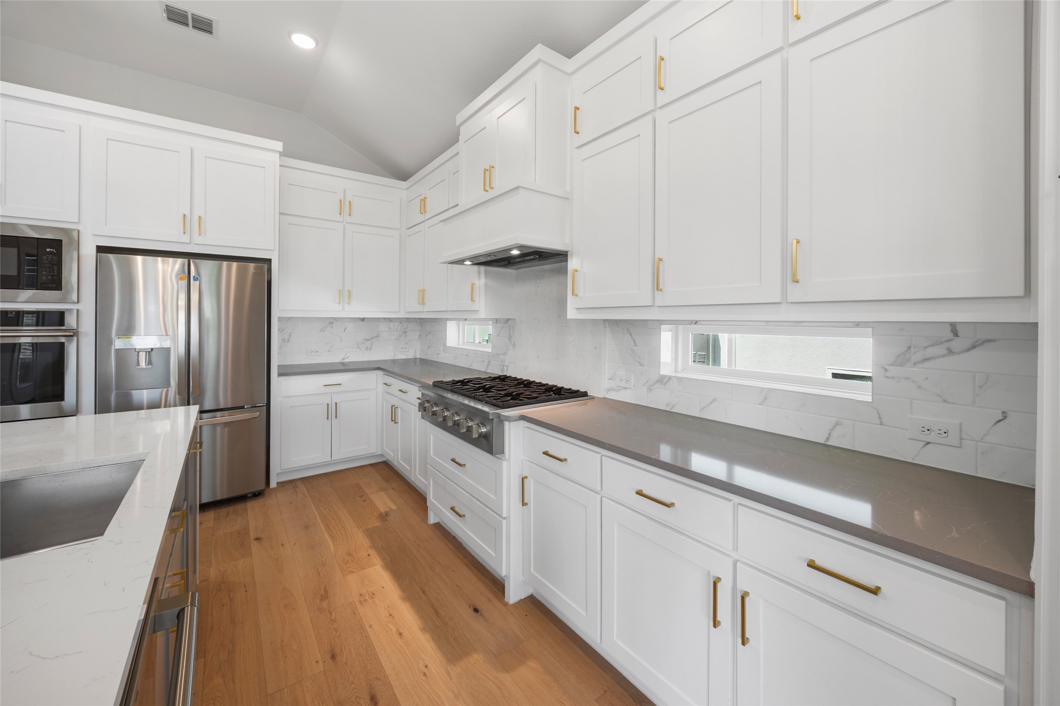 12534 Deer Trail
