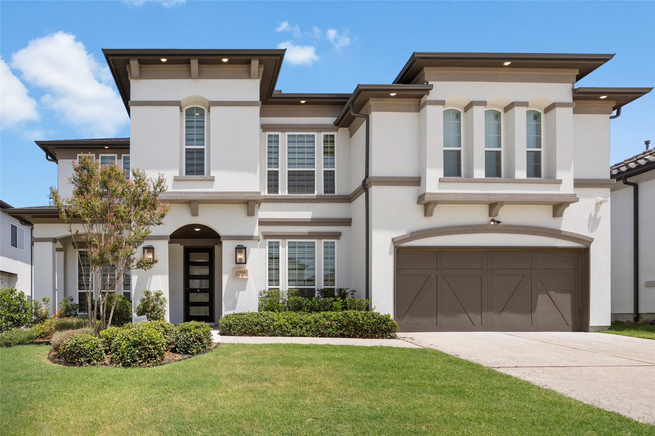 12534 Deer Trail