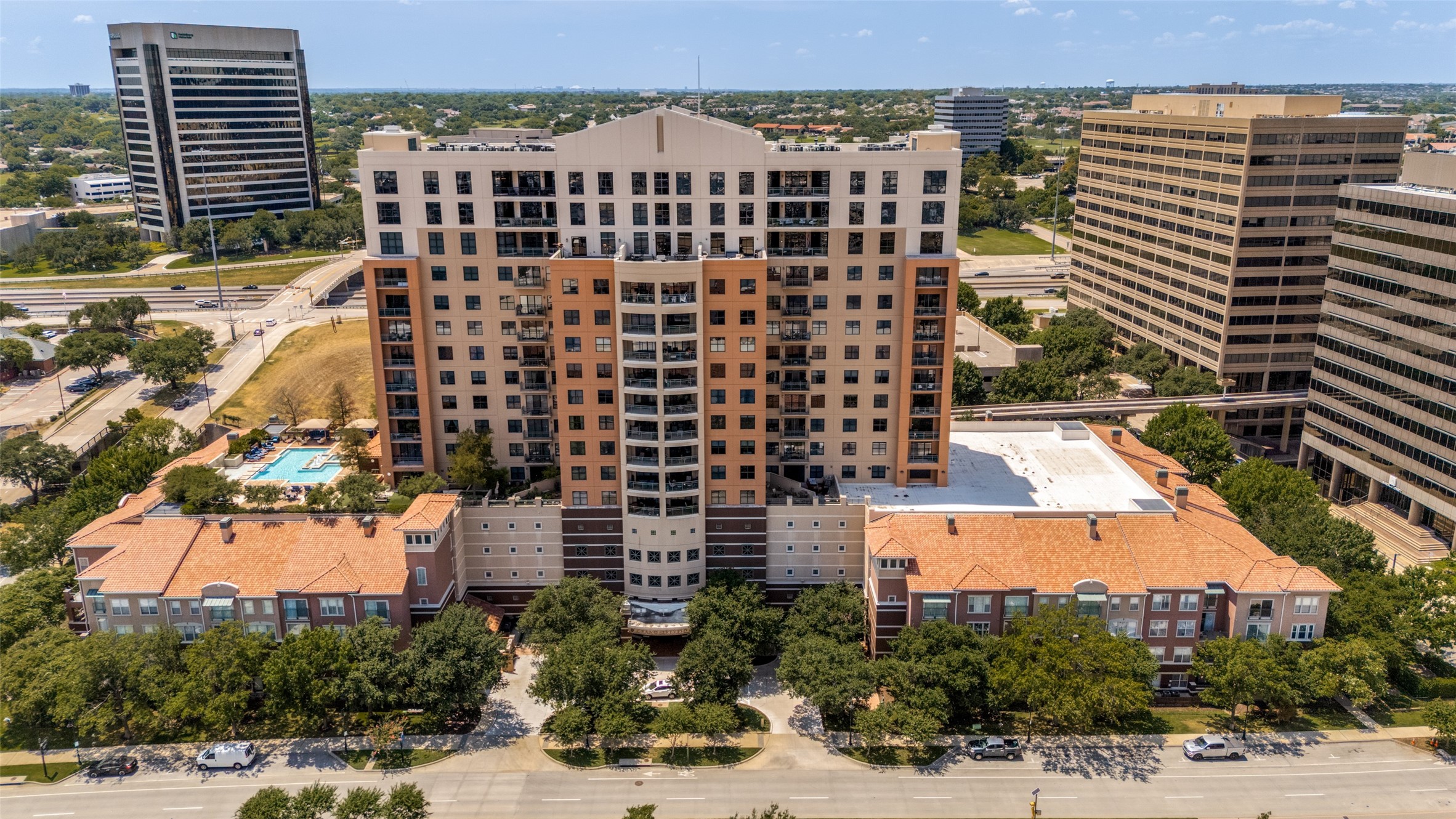 330 Las Colinas Boulevard E 1522