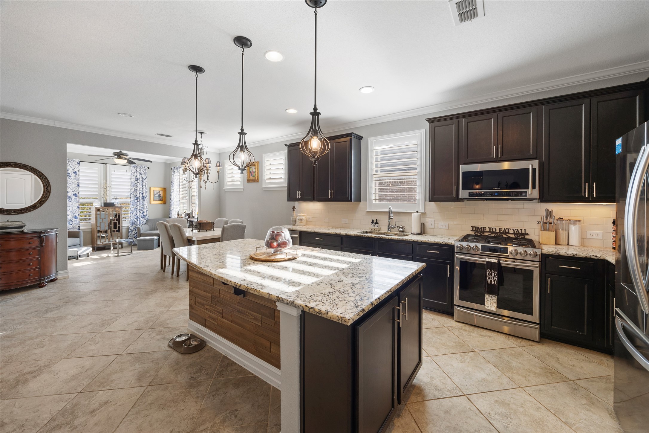 3149 Castaway Lane