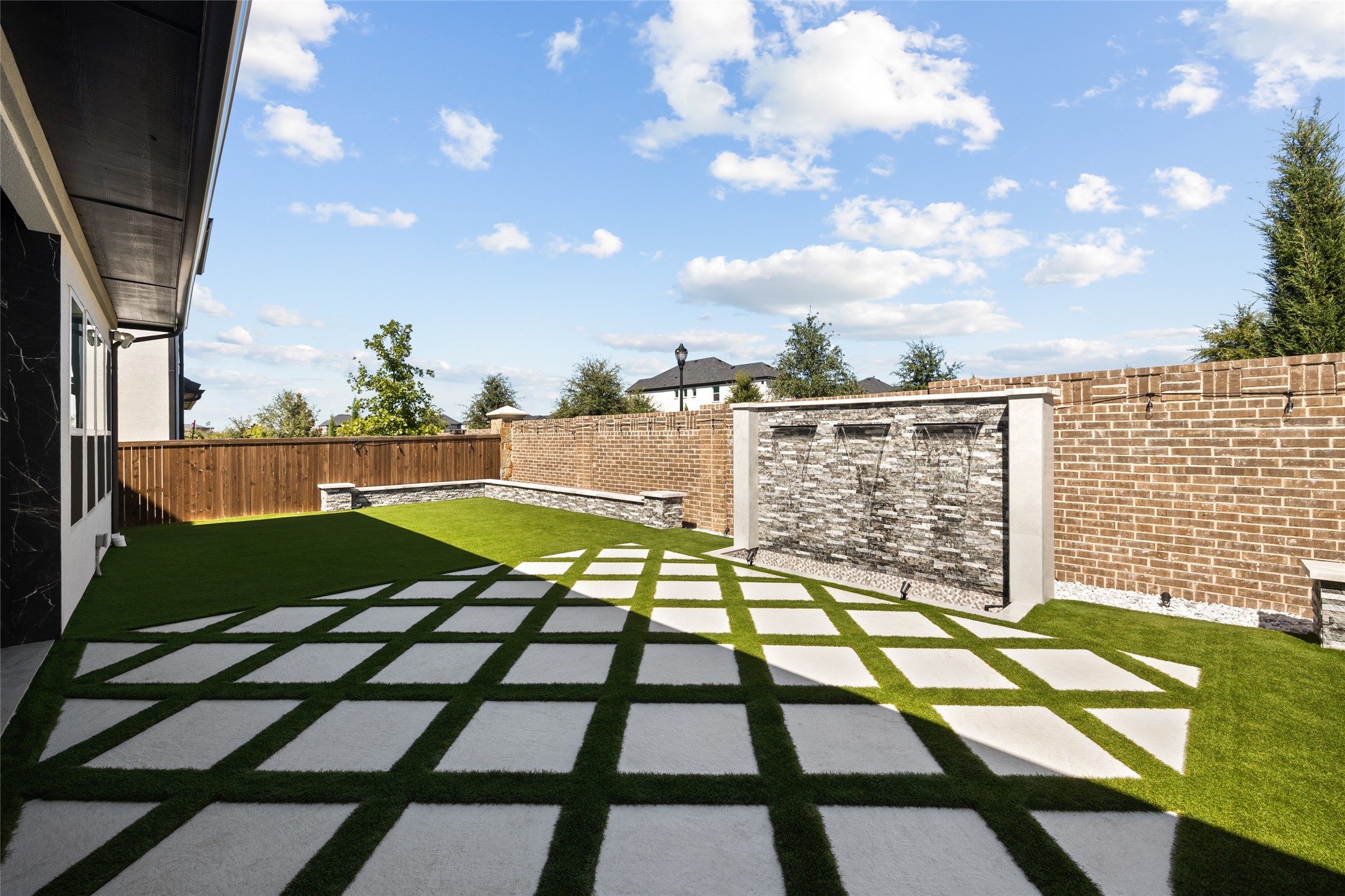 12512 Deer Trail