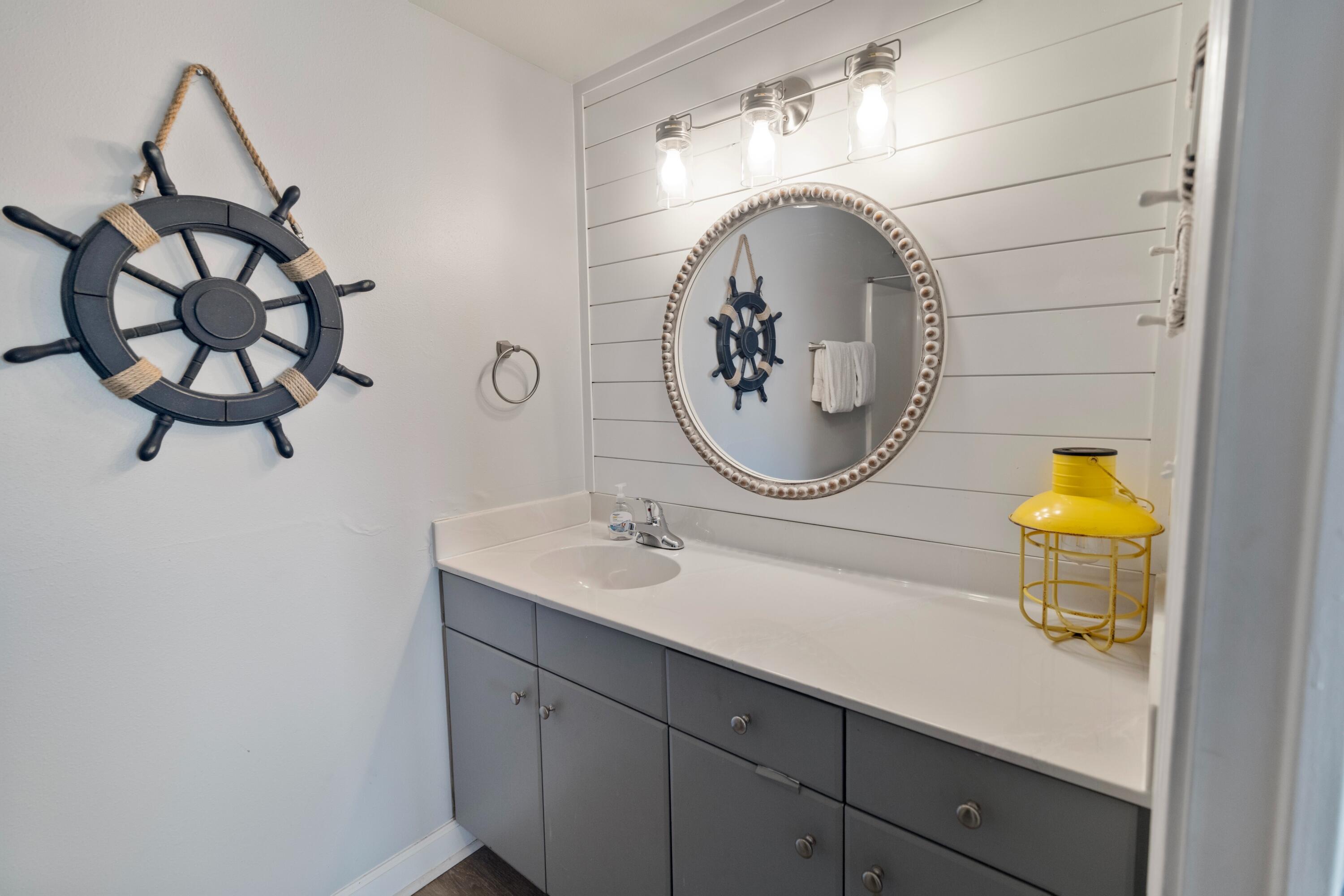 9900 S Thomas Drive UNIT 1728