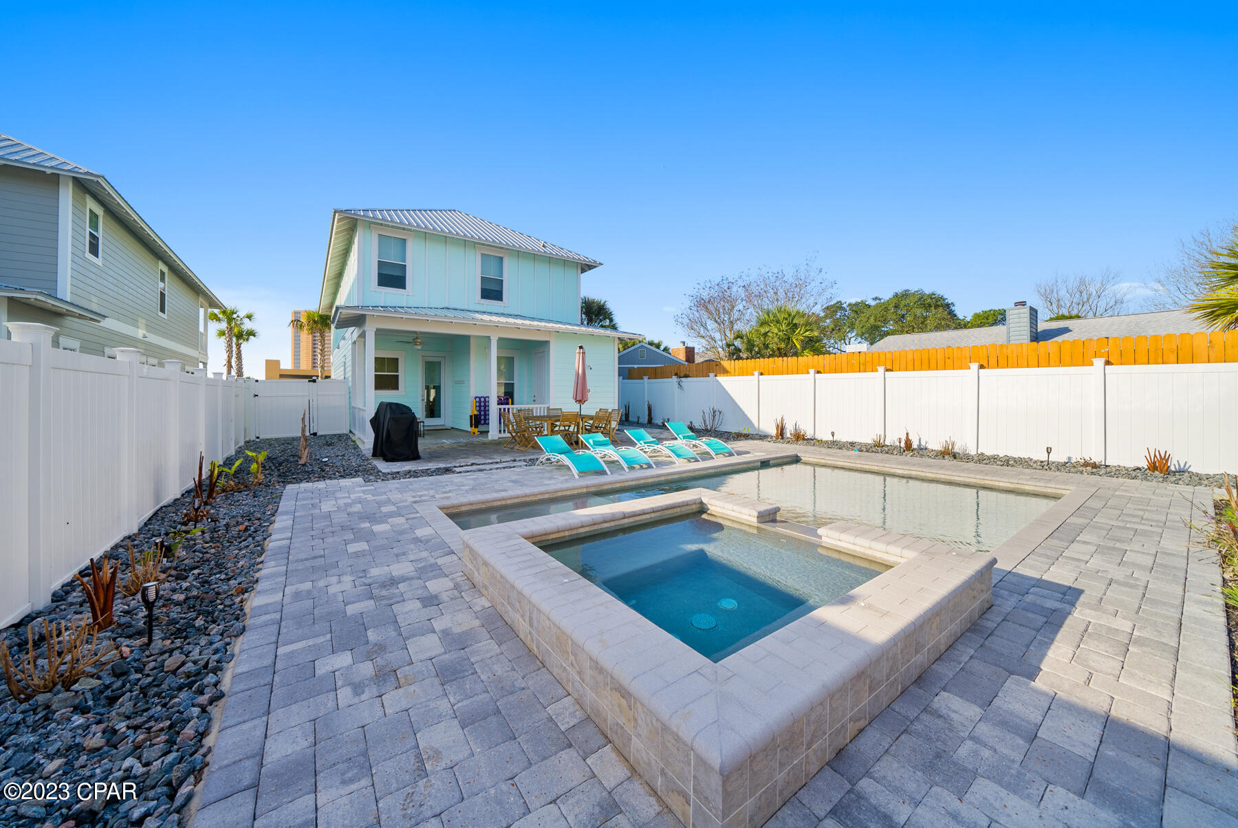 213 Sands Street