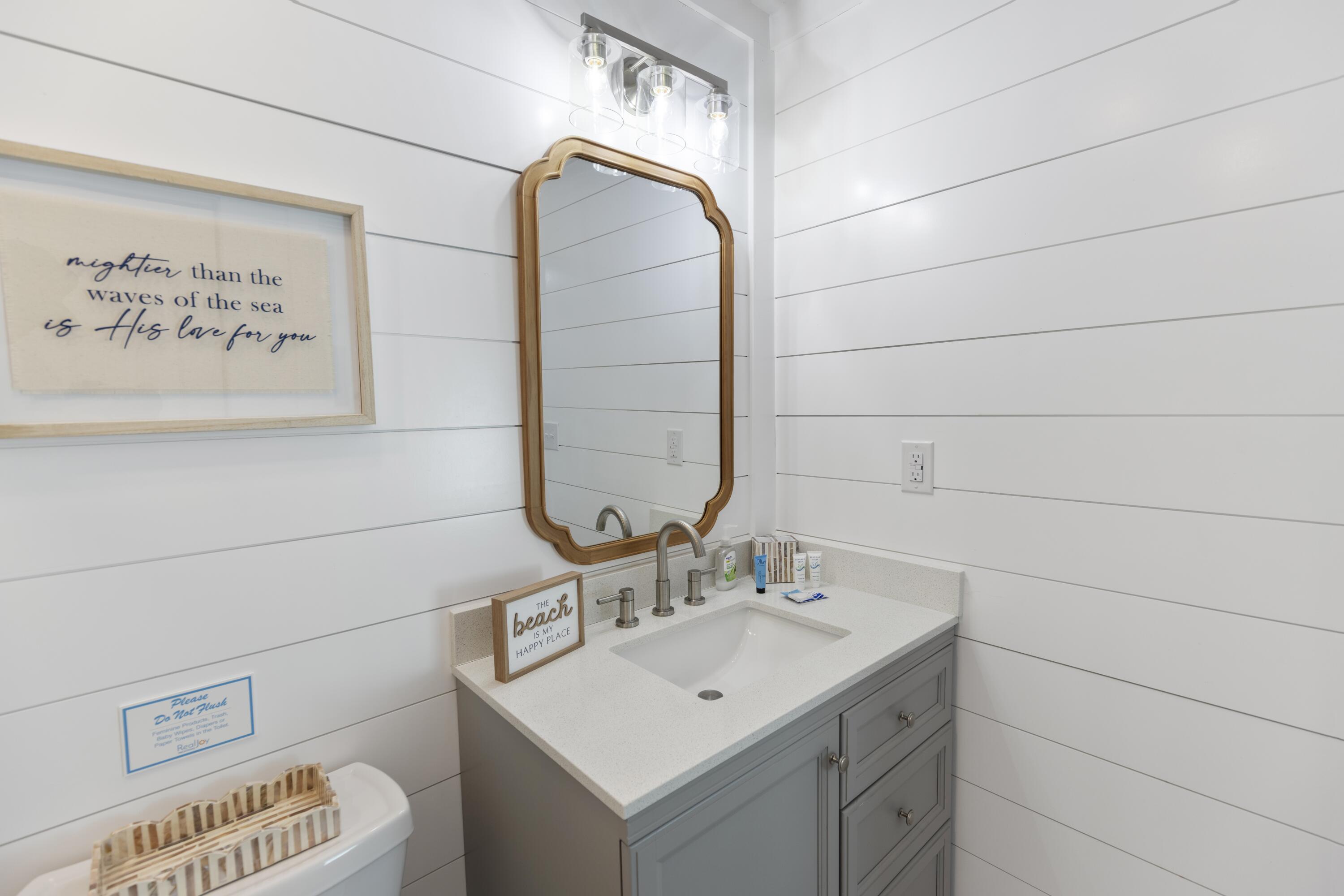 21401 Hilltop Avenue