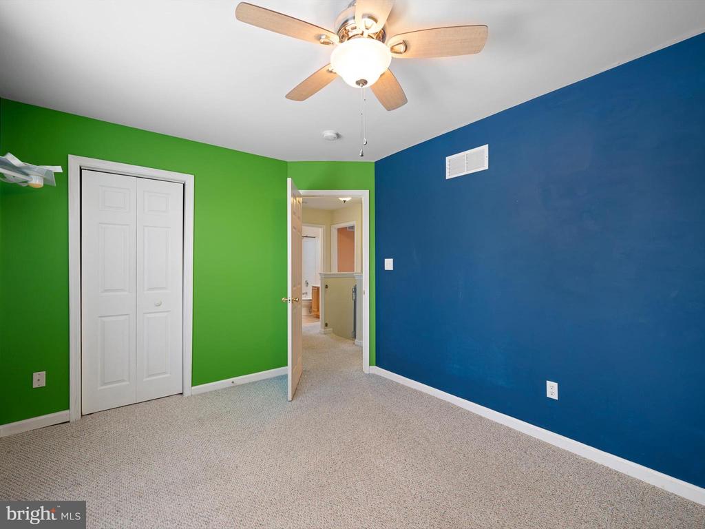 43 Kristin Ct
