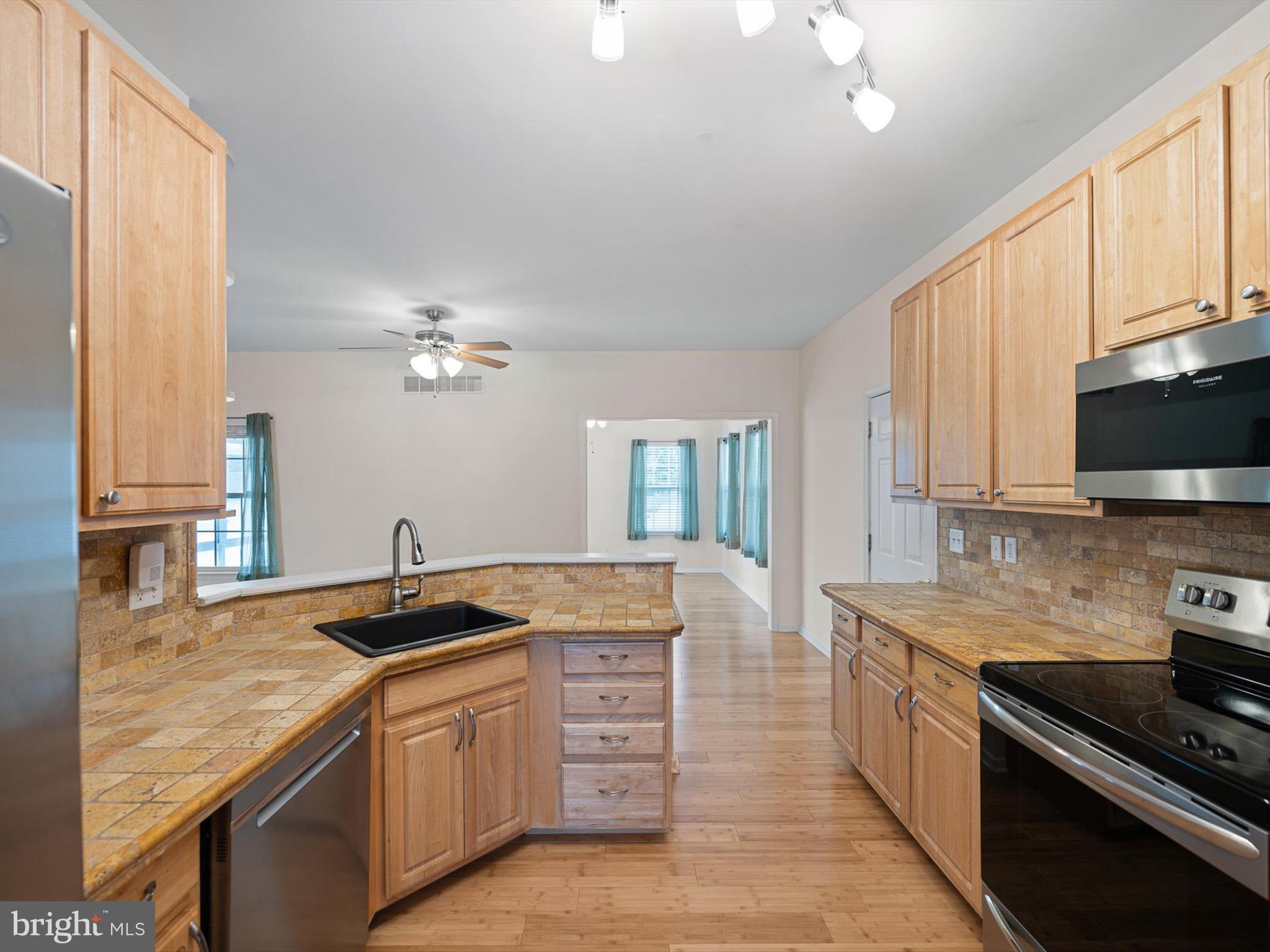 43 Kristin Ct