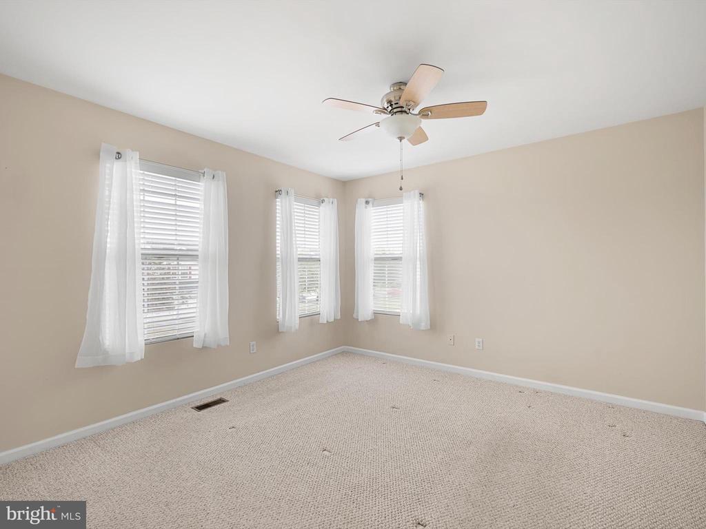 43 Kristin Ct