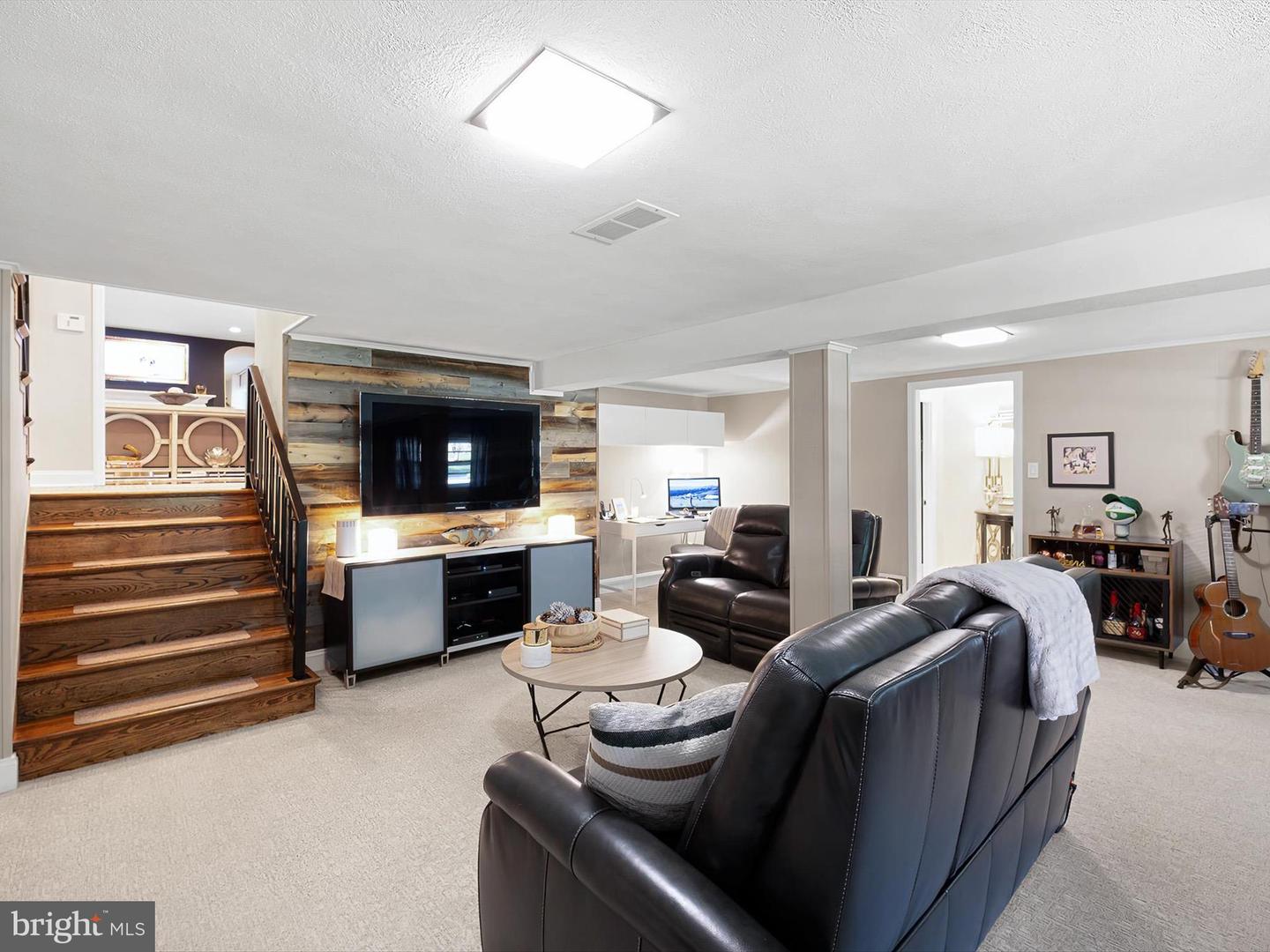 504 Ruxton Dr