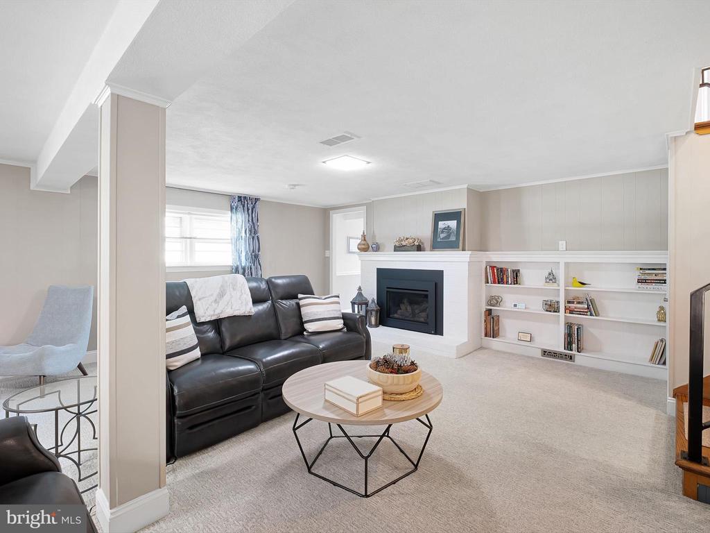504 Ruxton Dr