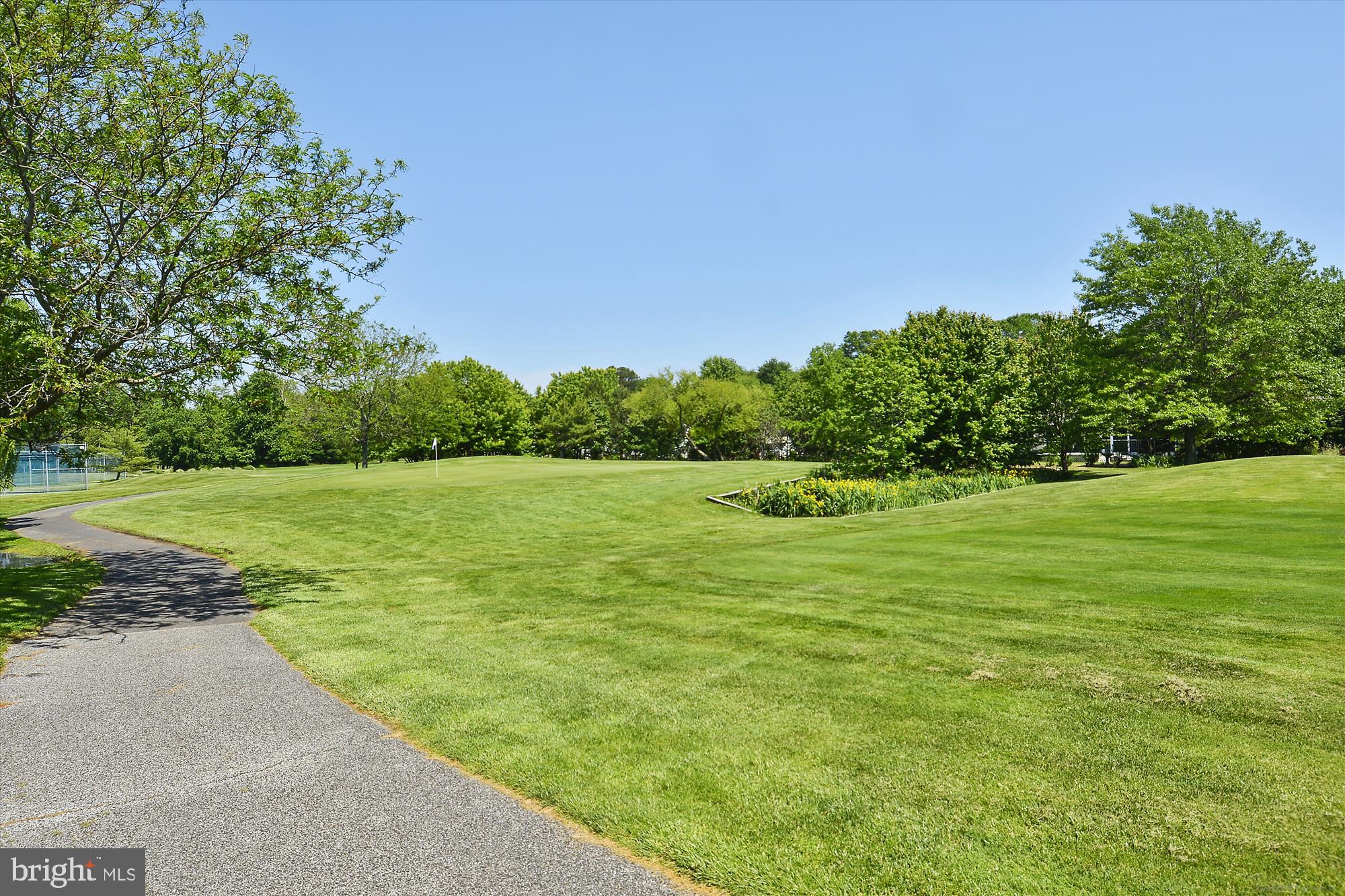 325 Walkabout Rd