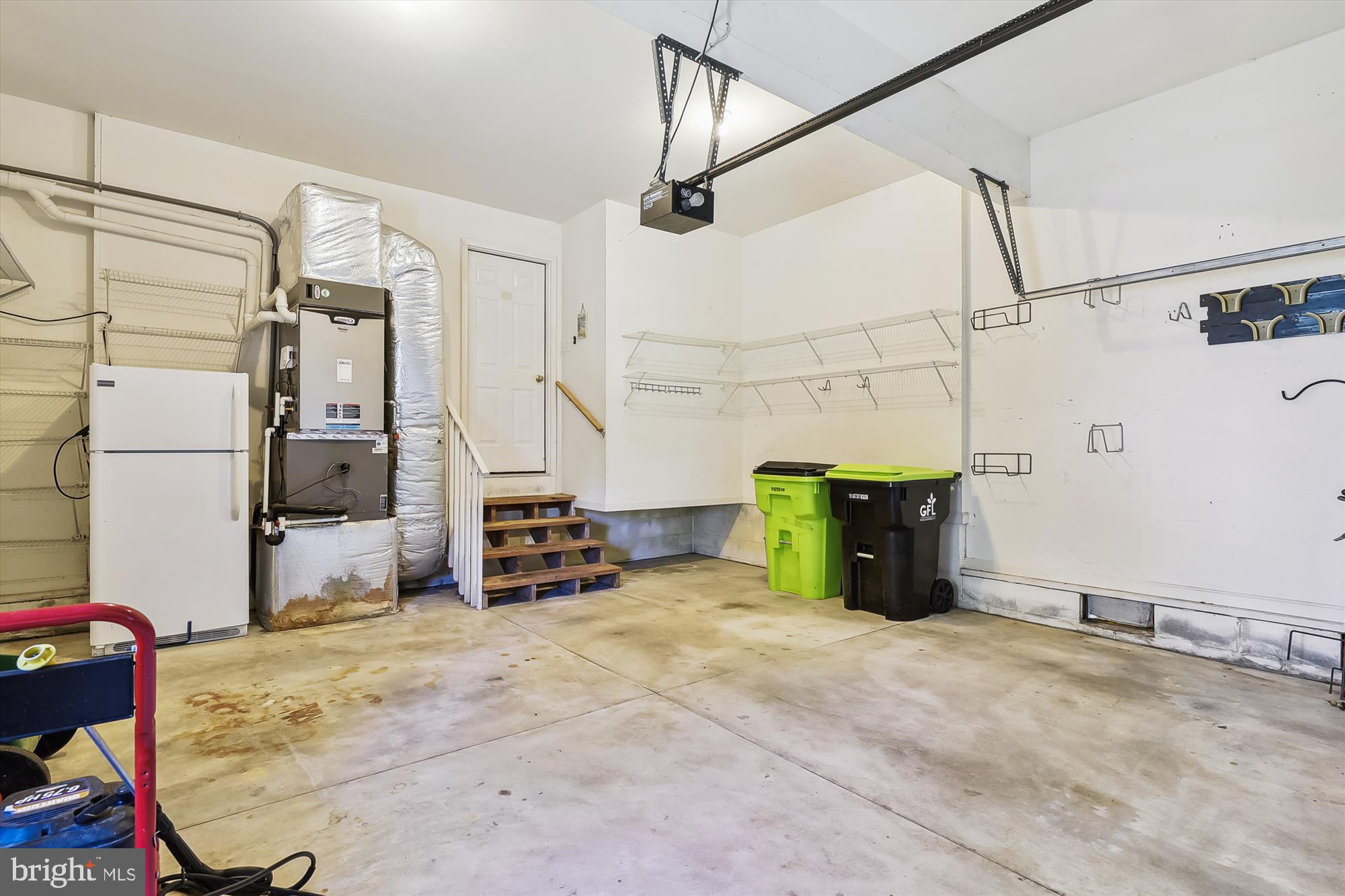 325 Walkabout Rd