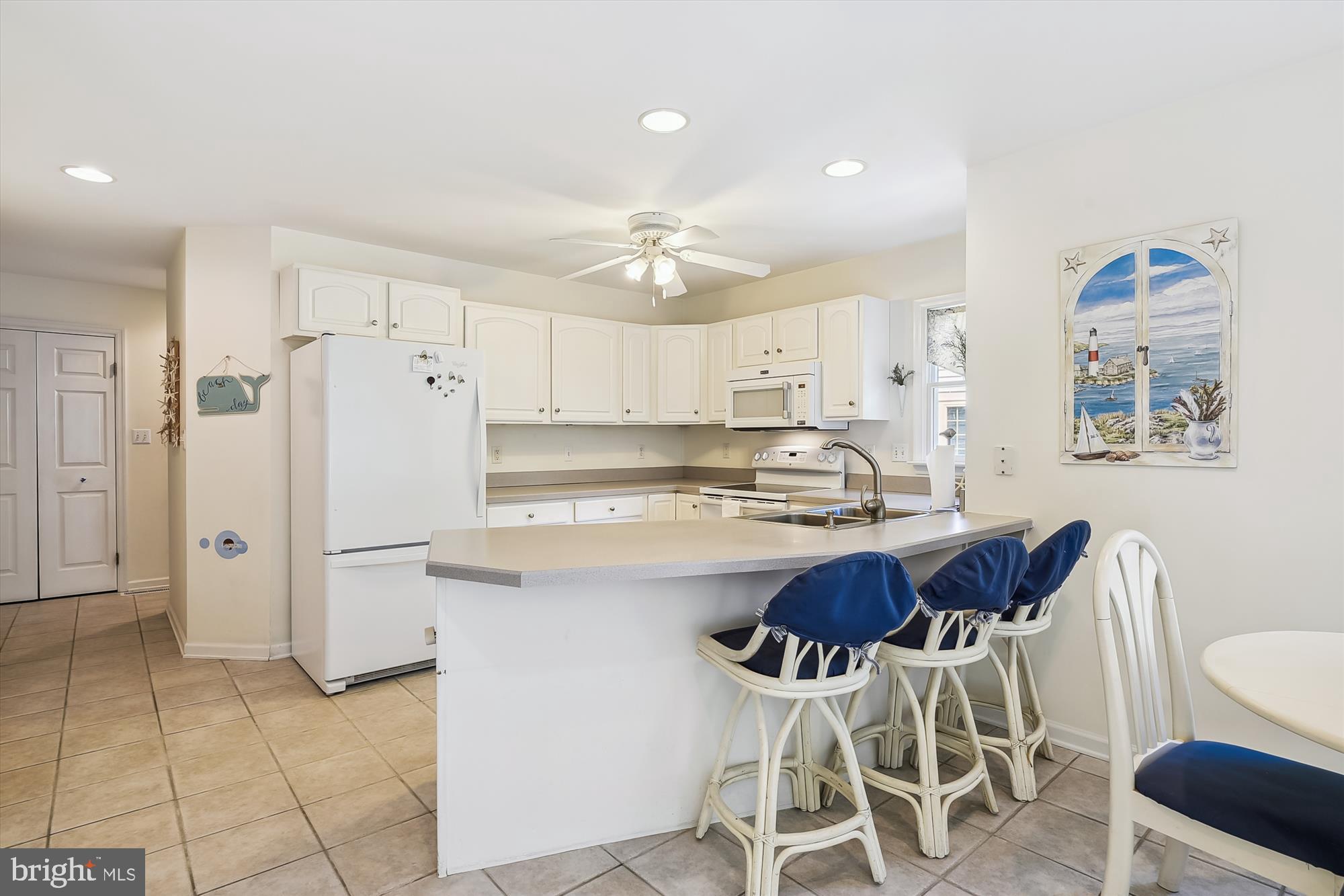 325 Walkabout Rd
