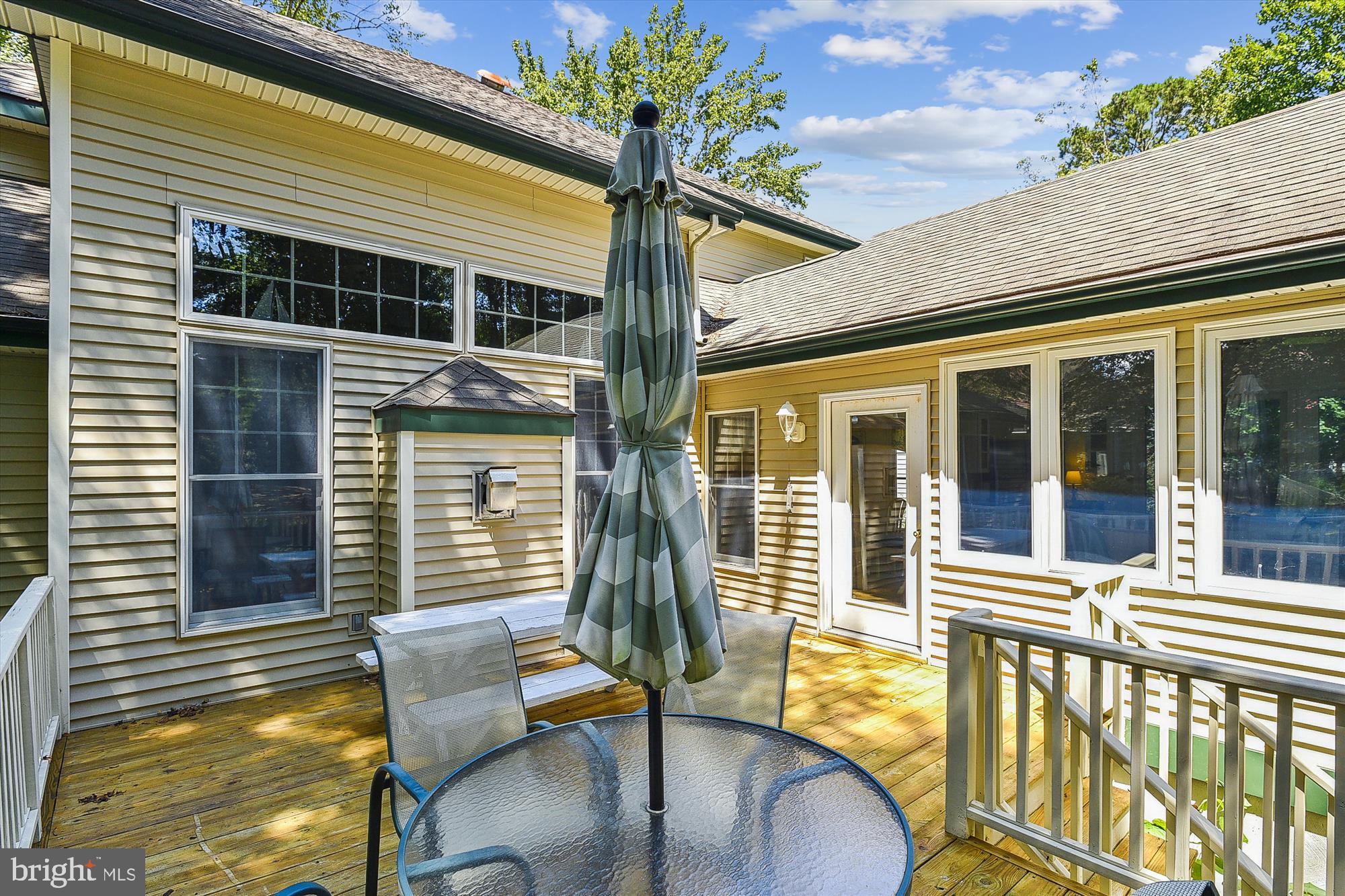 325 Walkabout Rd