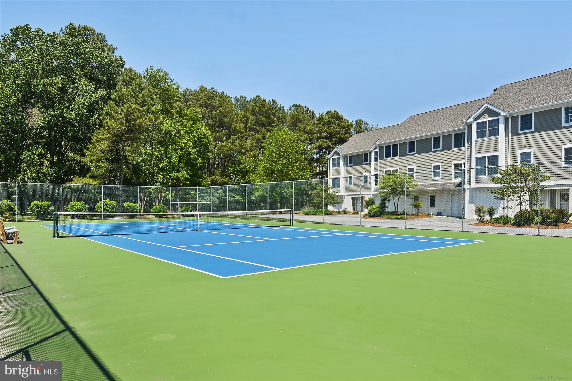 325 Walkabout Rd