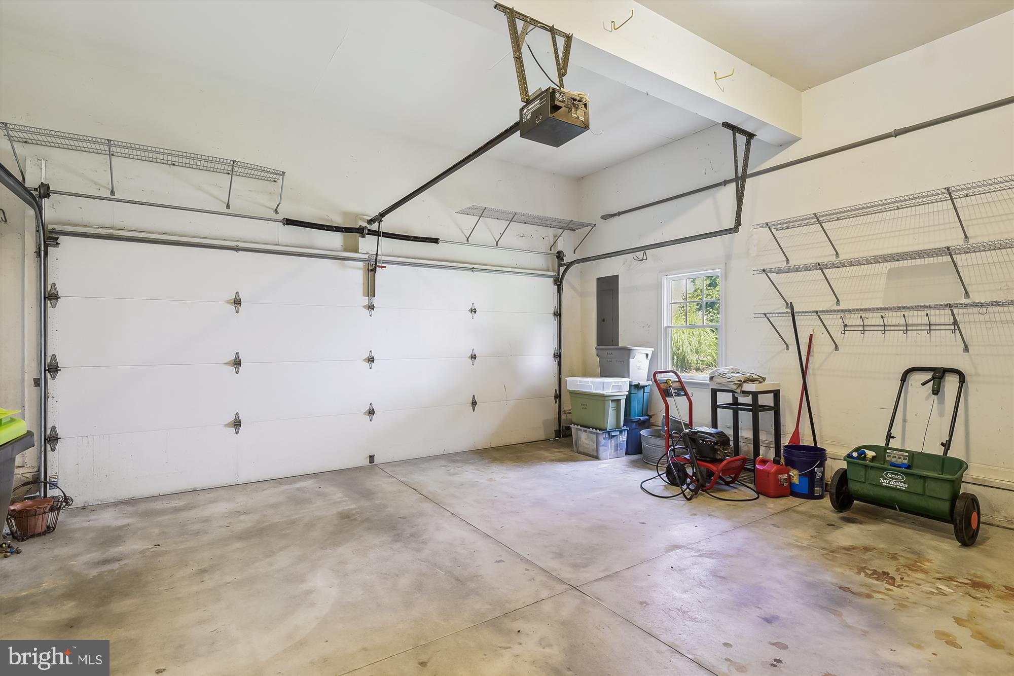 325 Walkabout Rd