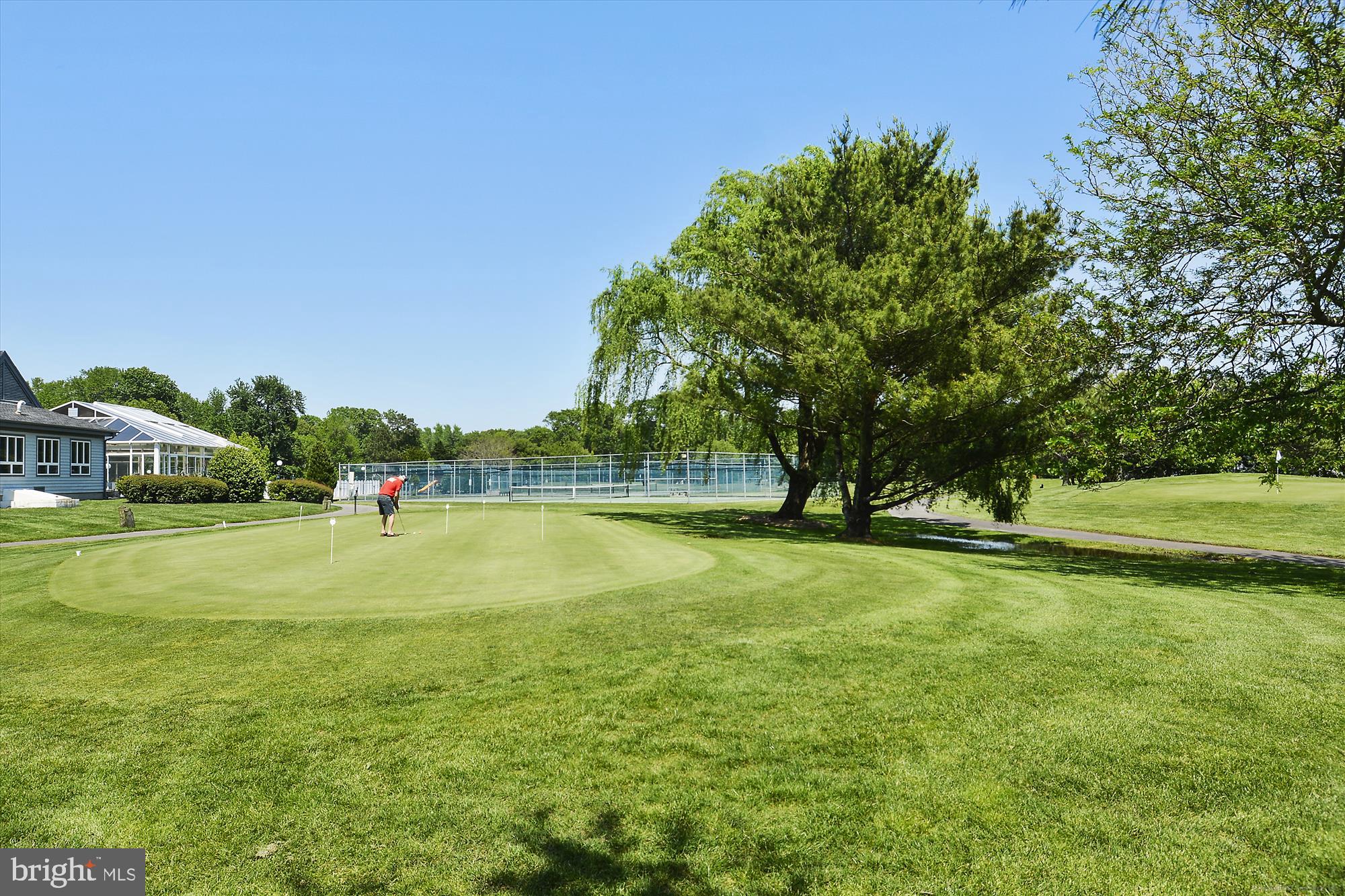 325 Walkabout Rd