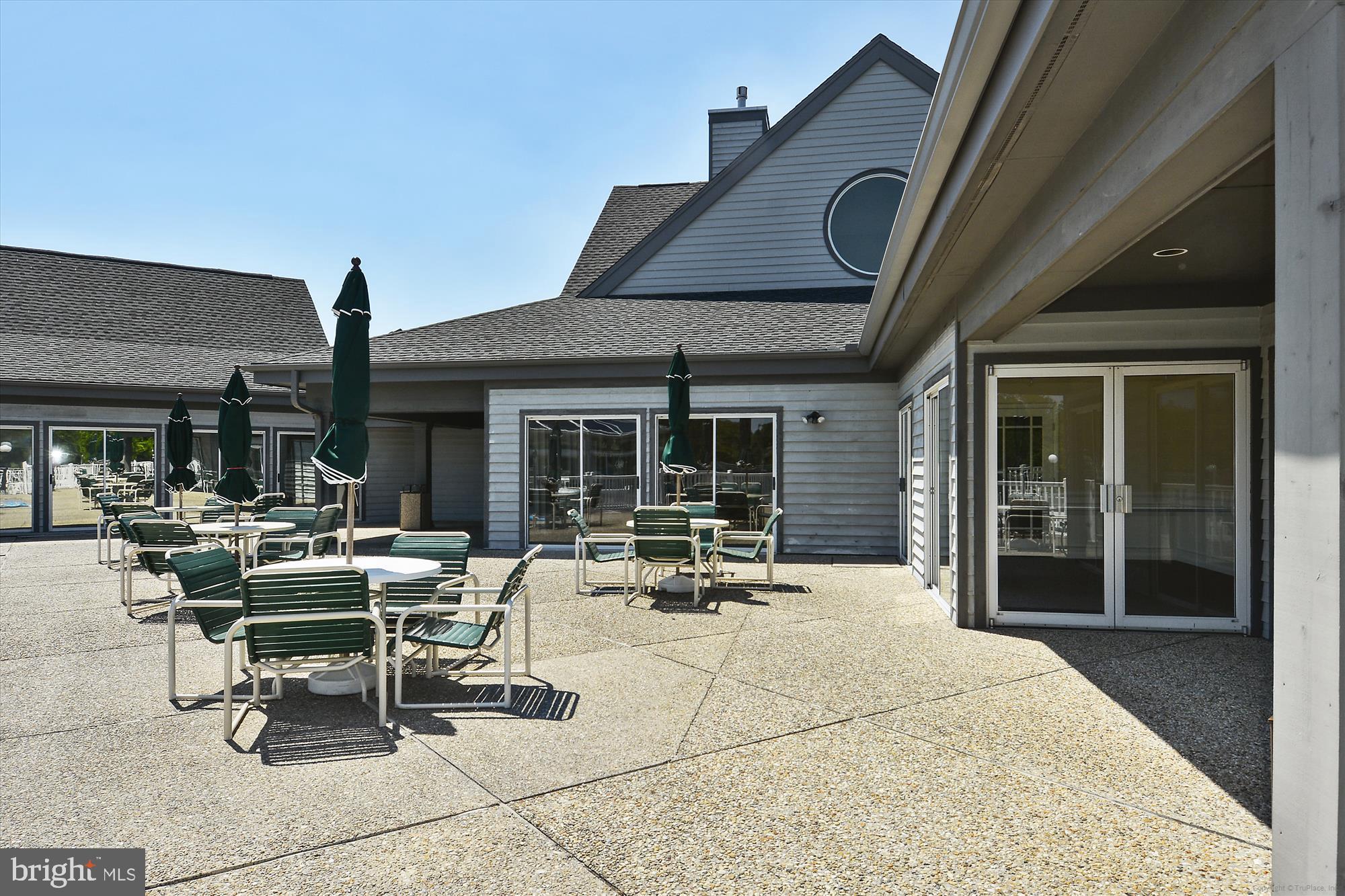 325 Walkabout Rd