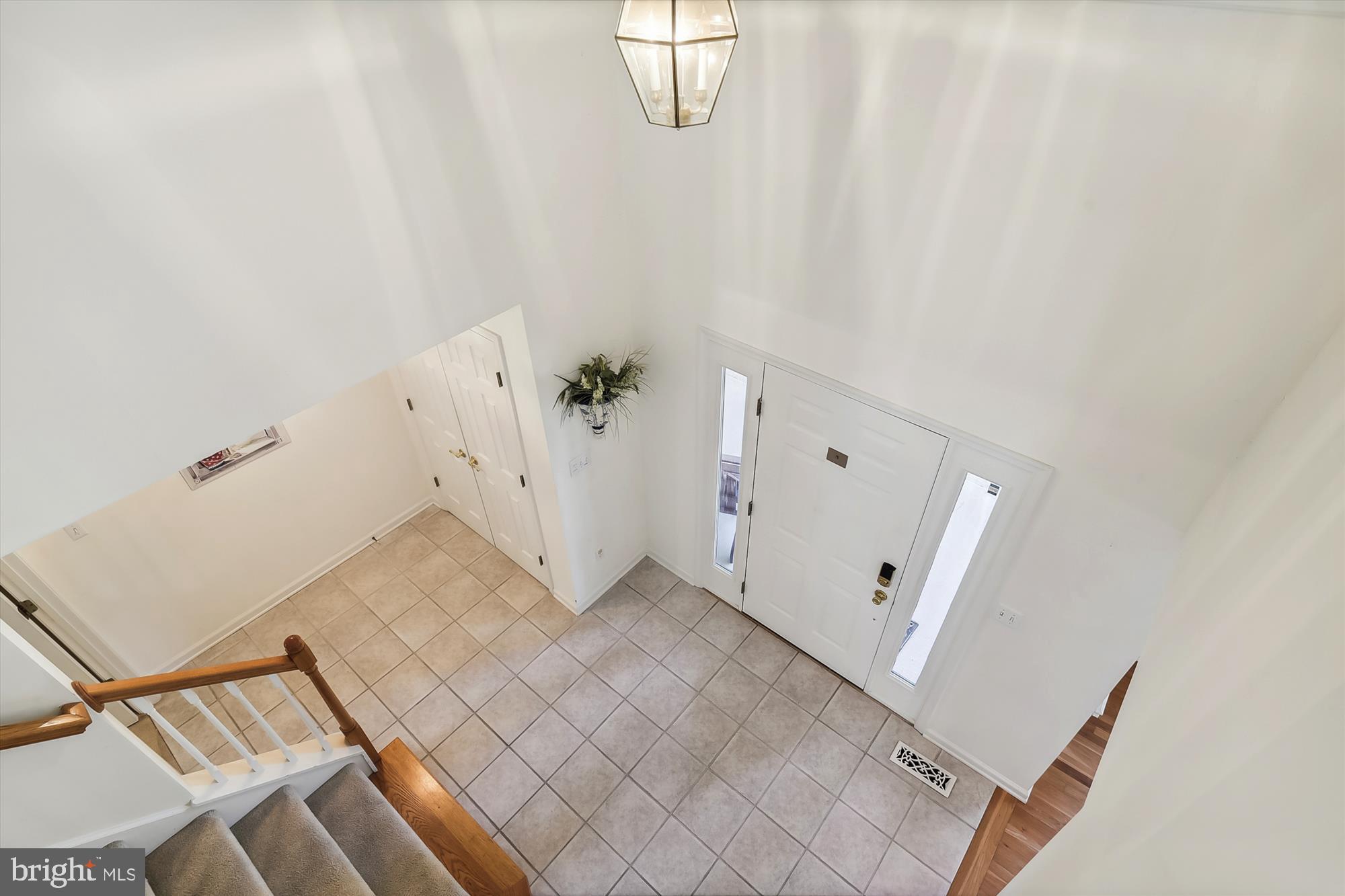 325 Walkabout Rd