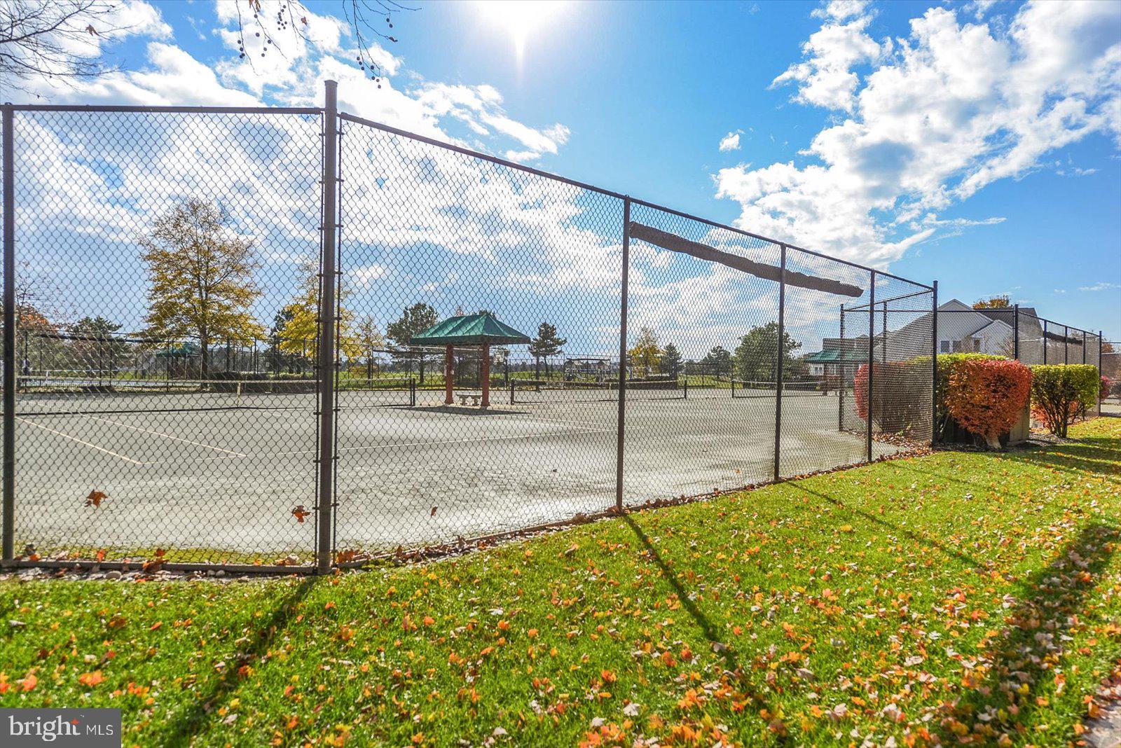 67 Willow Oak Ave
