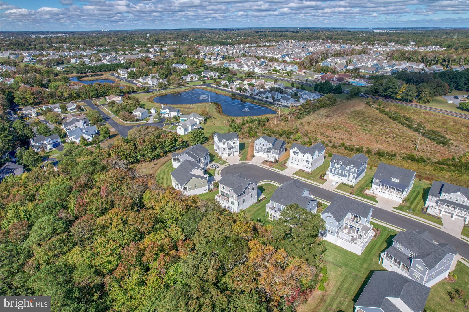 8 Larchmont Ct