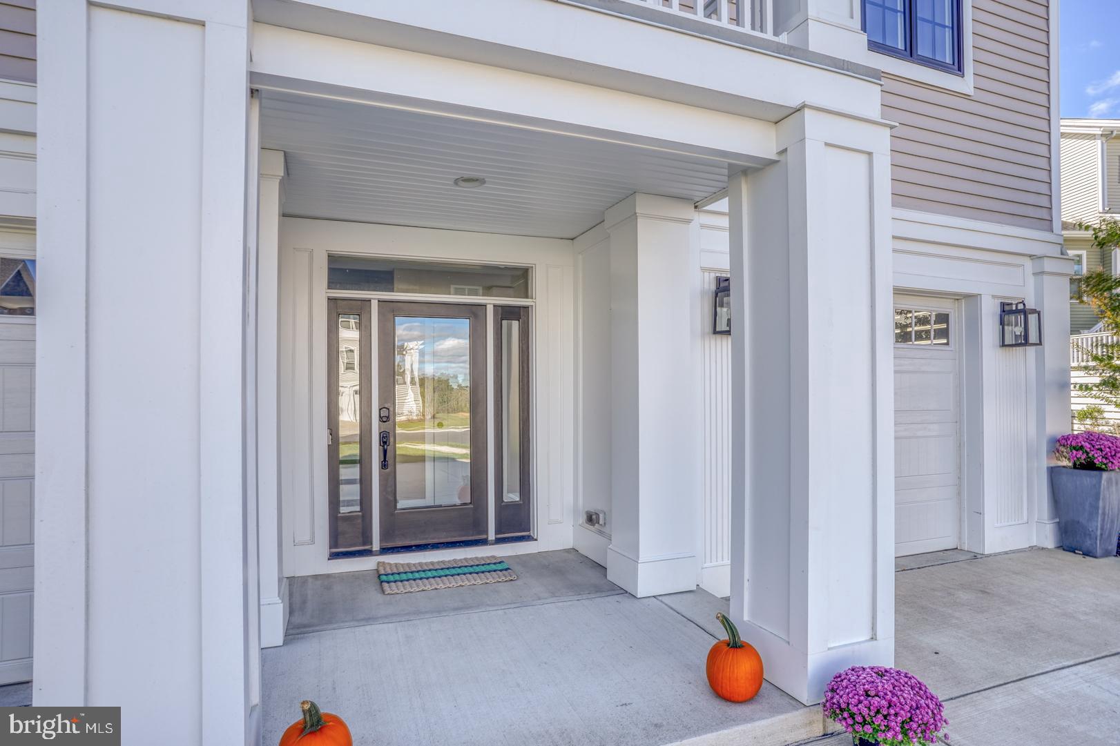 8 Larchmont Ct