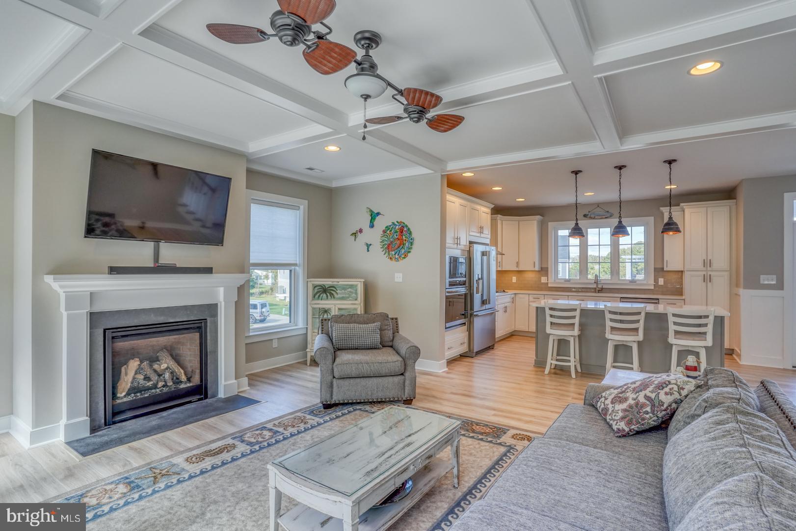 8 Larchmont Ct