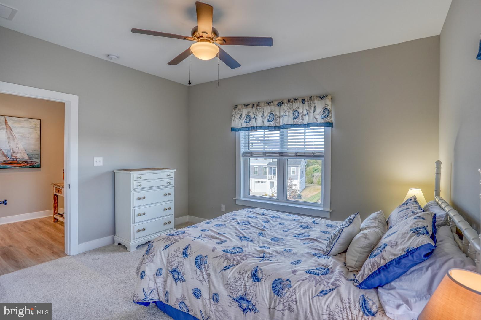 8 Larchmont Ct