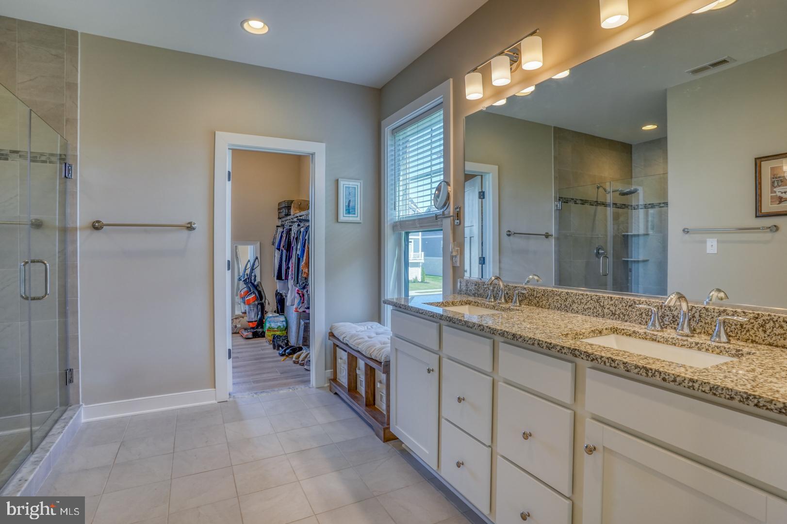 8 Larchmont Ct