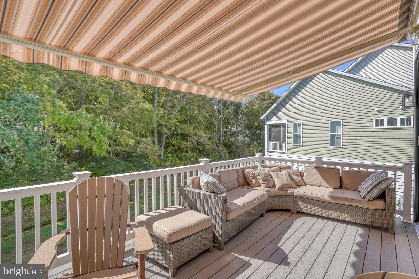 8 Larchmont Ct