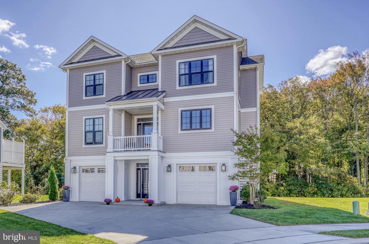 8 Larchmont Ct