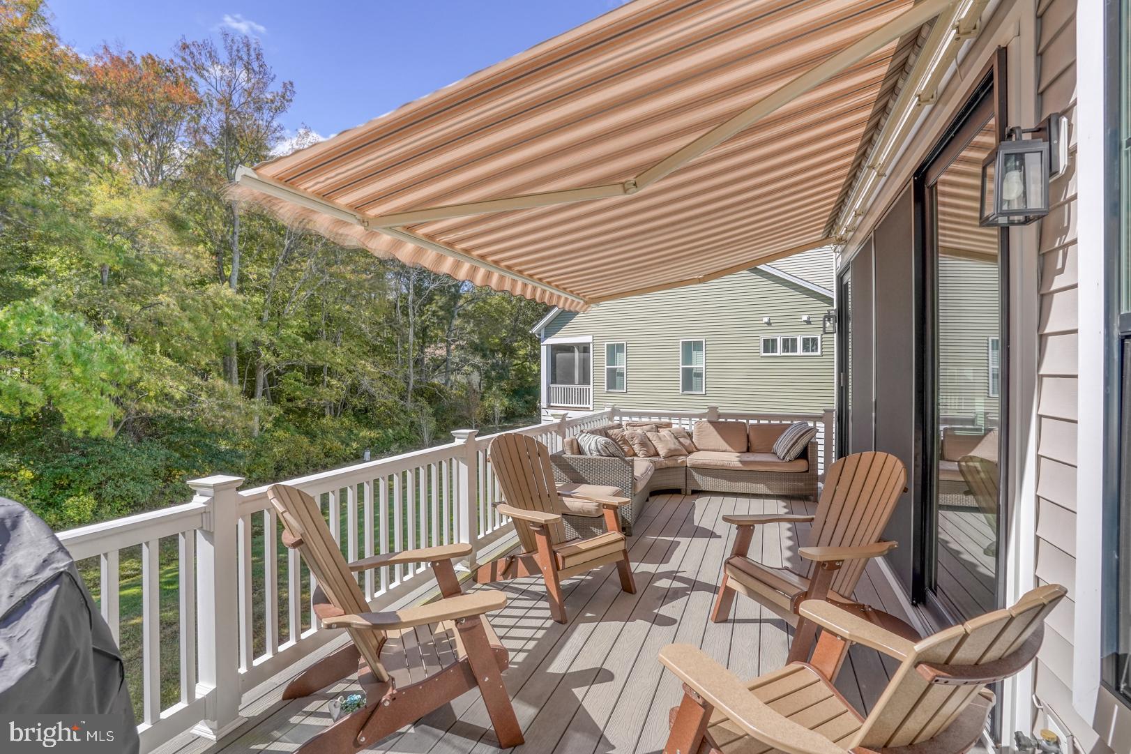 8 Larchmont Ct