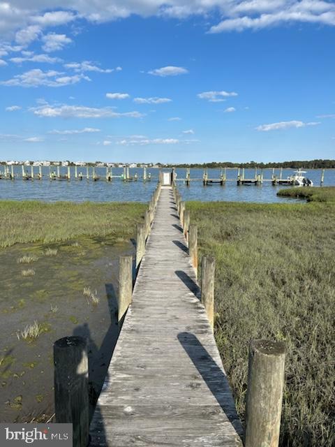 39078 Bayfront Dr