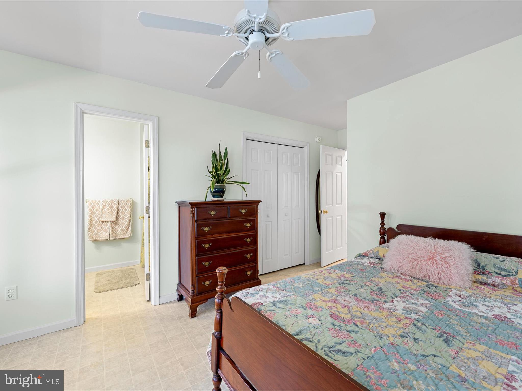 39078 Bayfront Dr