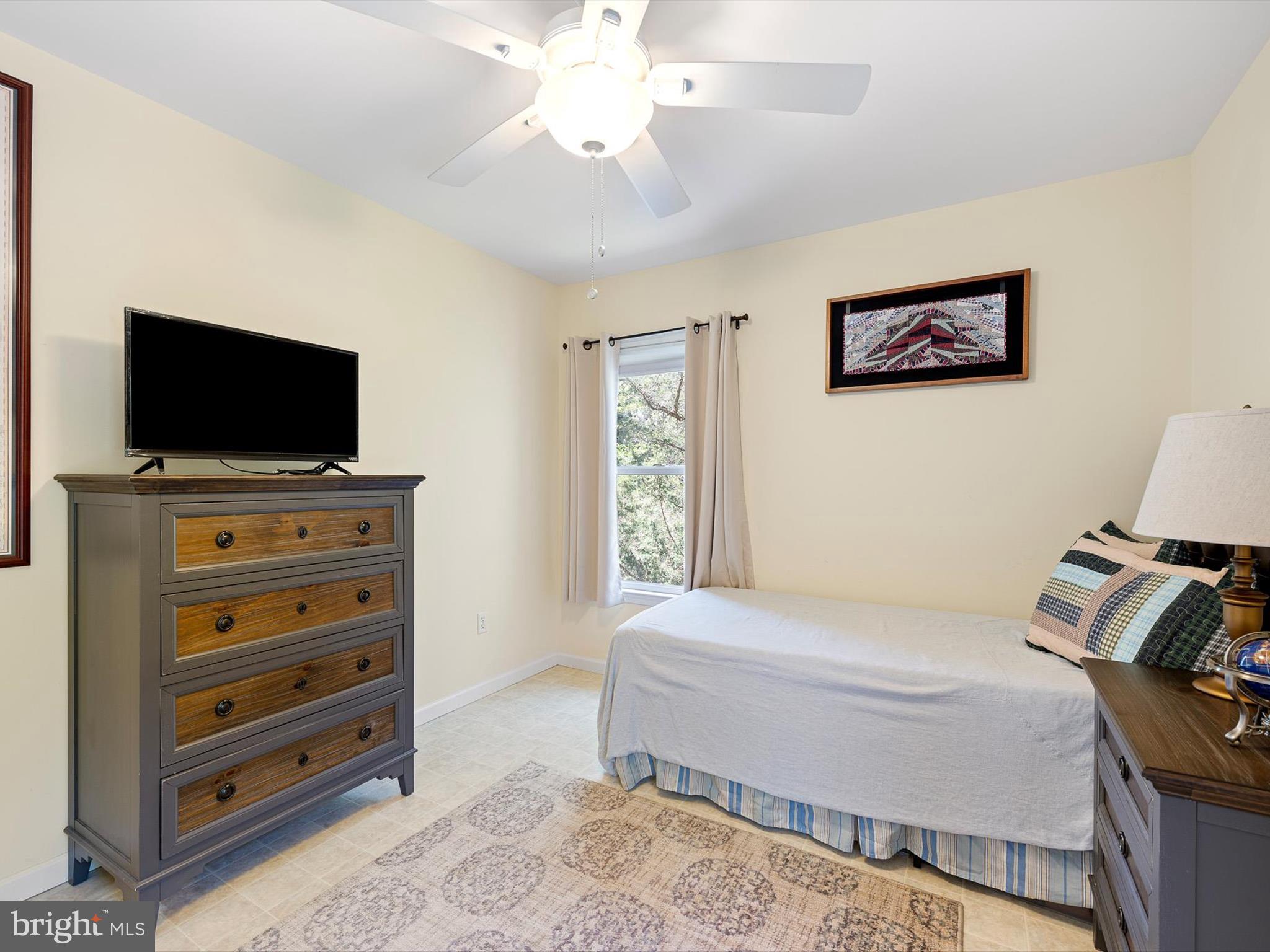 39078 Bayfront Dr