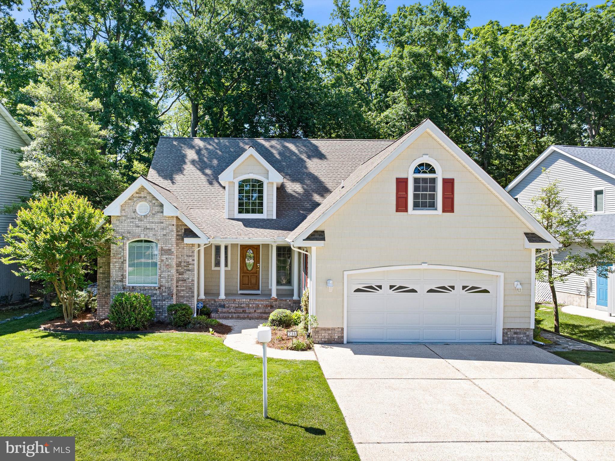 715 Fox Tail Dr