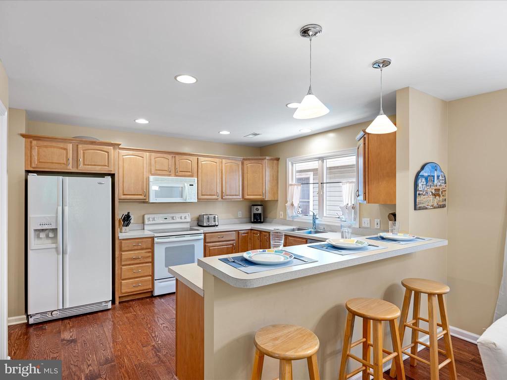 734 Deer Leap Dr #4