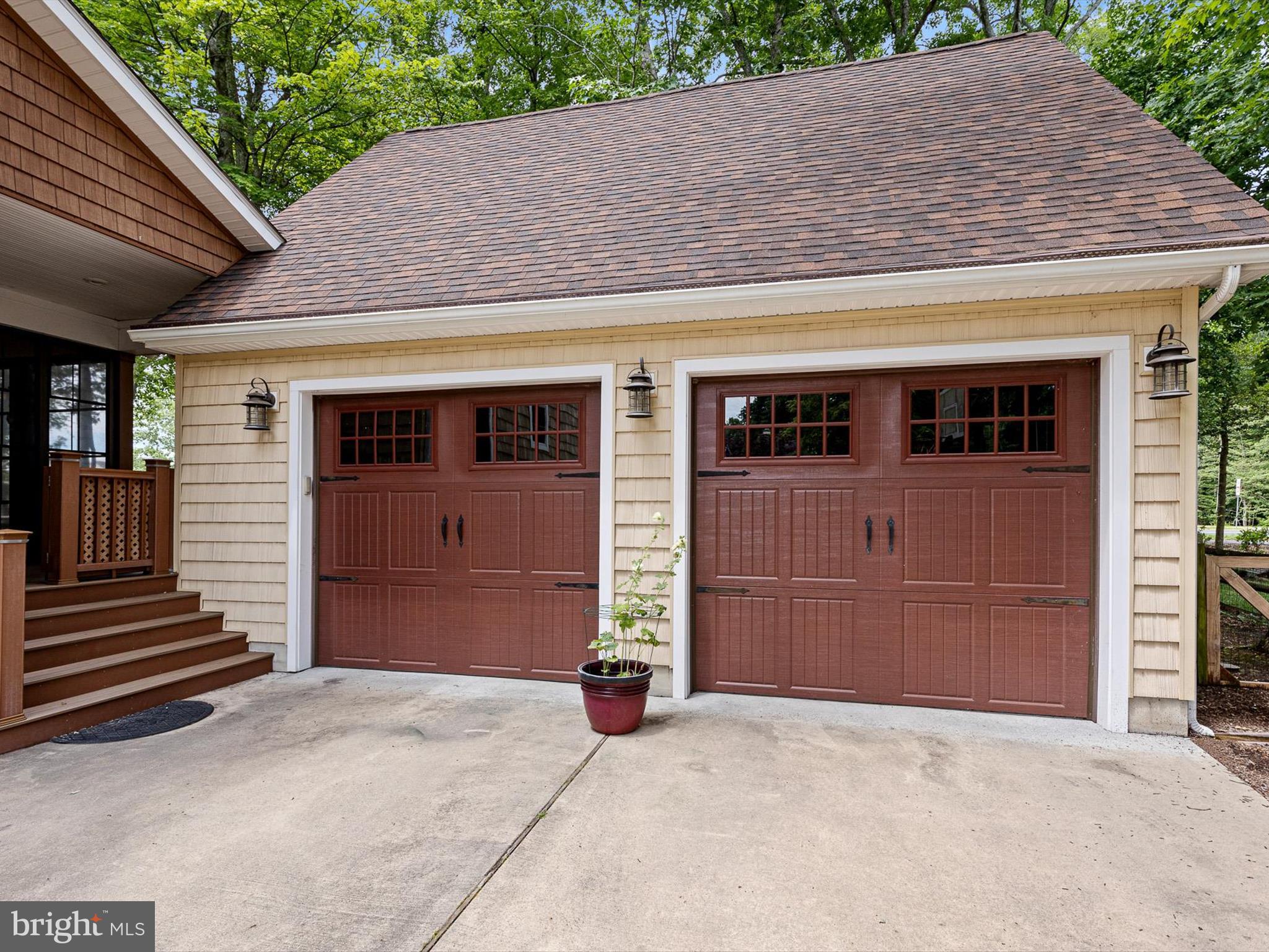722 Fox Tail Dr