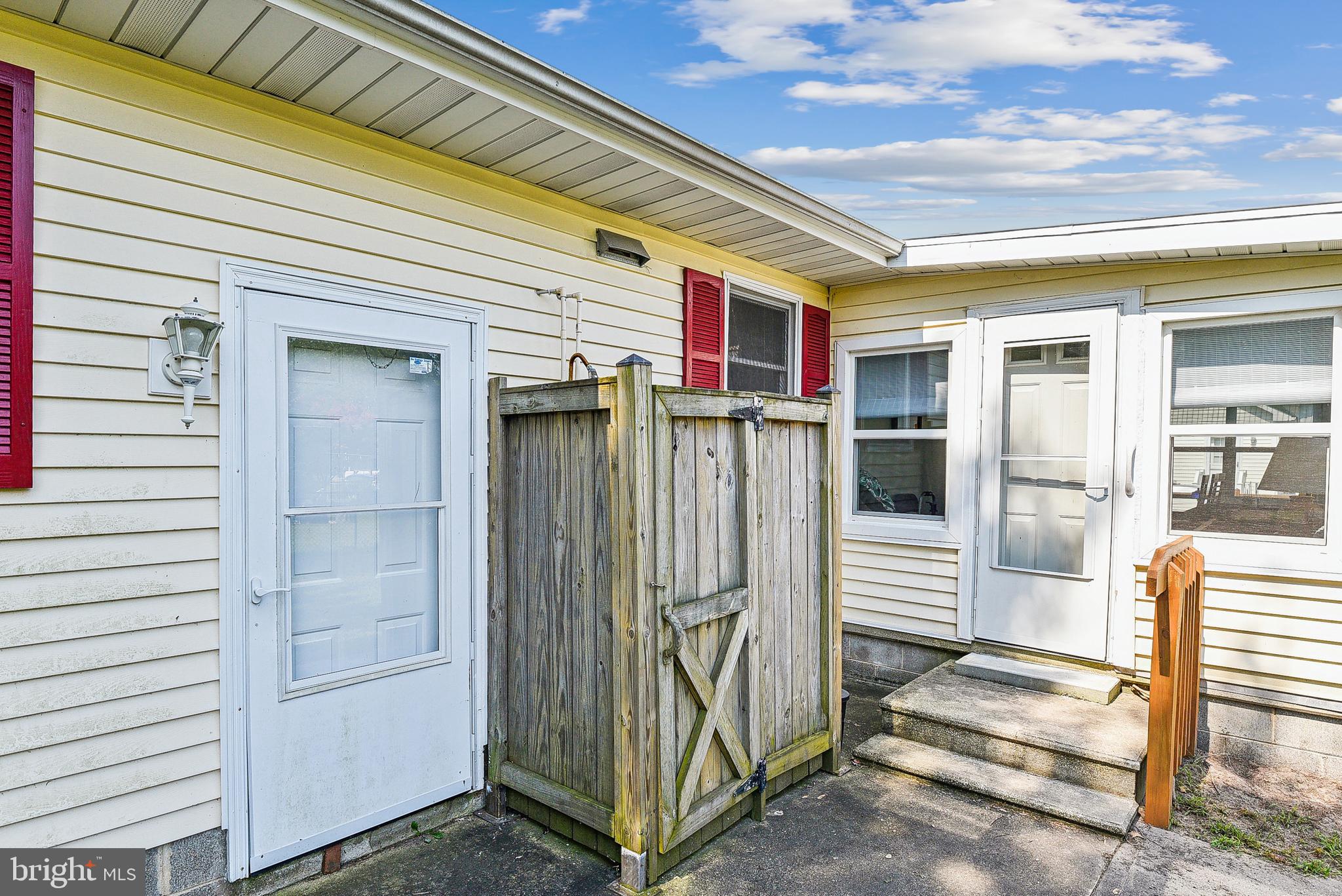 63 Dorothy Cir