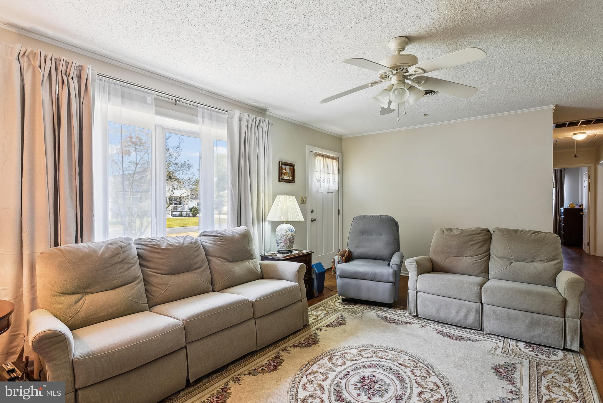 63 Dorothy Cir