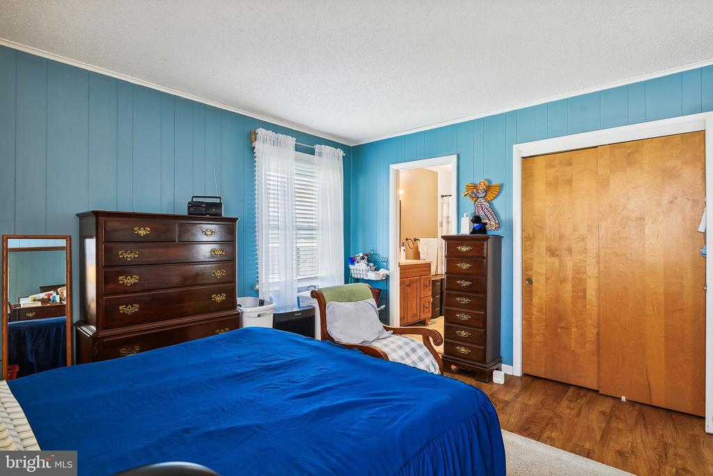 63 Dorothy Cir