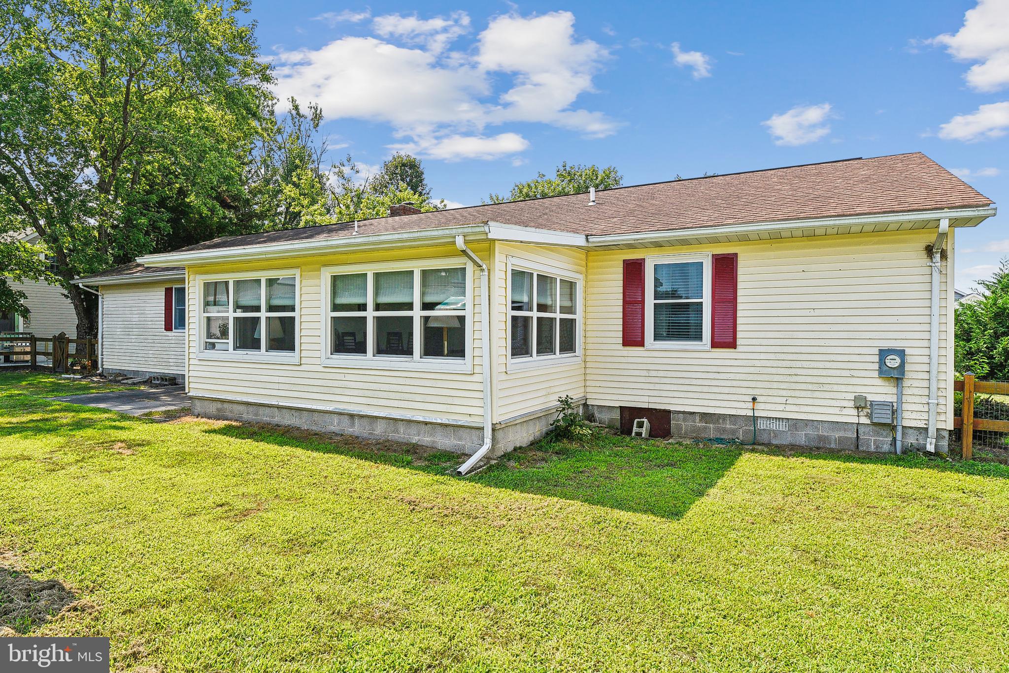 63 Dorothy Cir