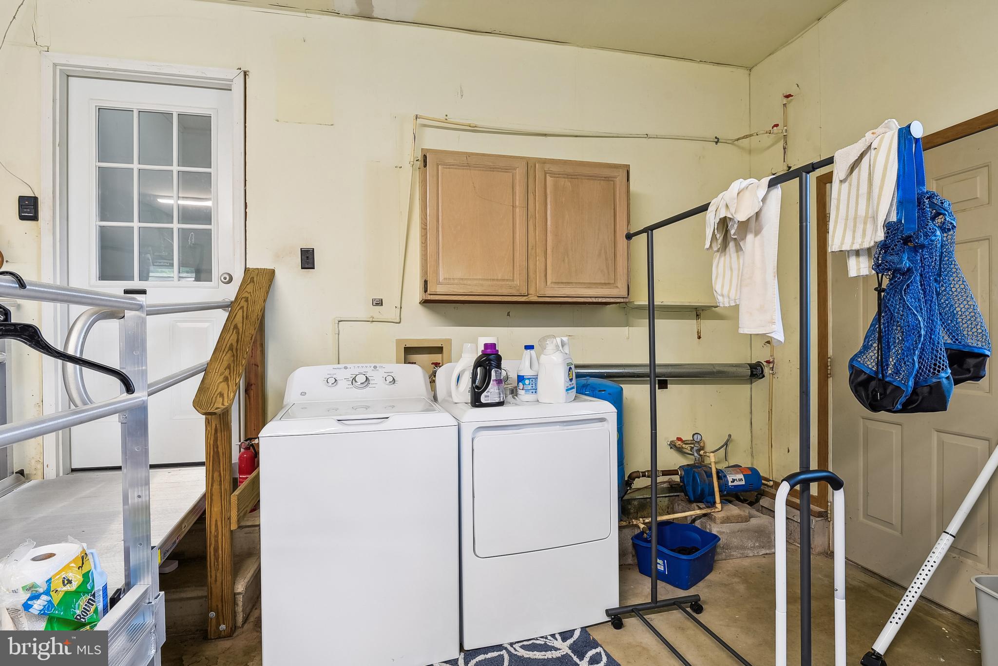 63 Dorothy Cir