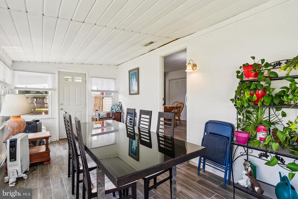 63 Dorothy Cir