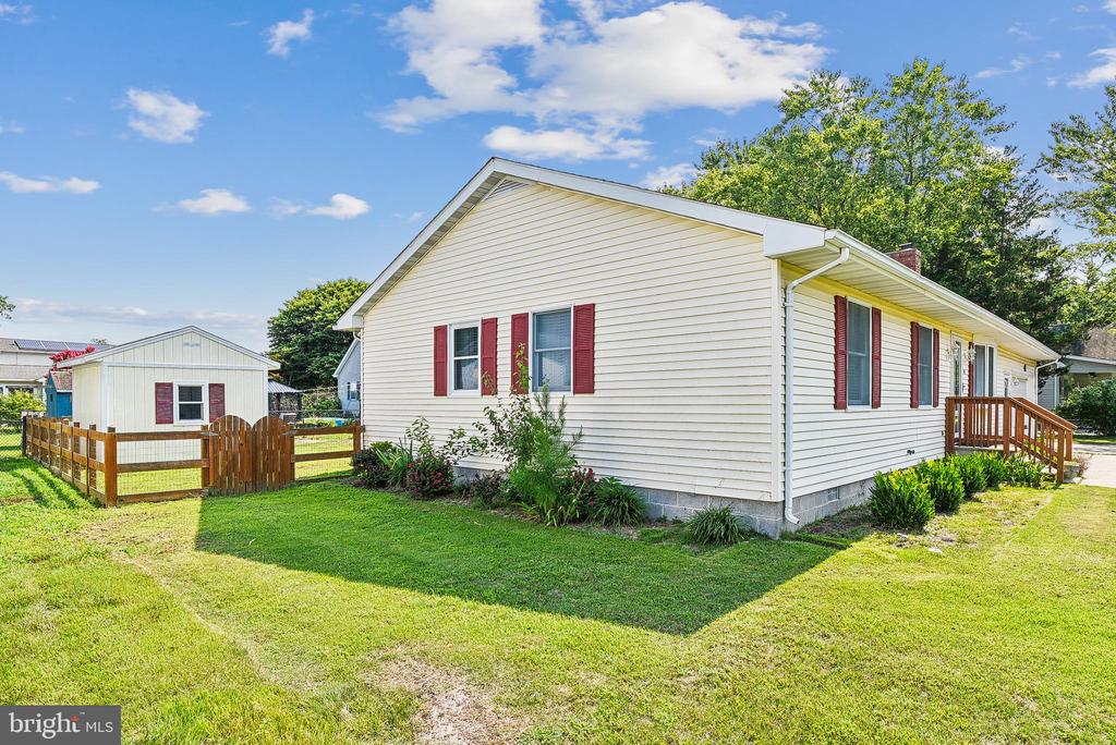 63 Dorothy Cir