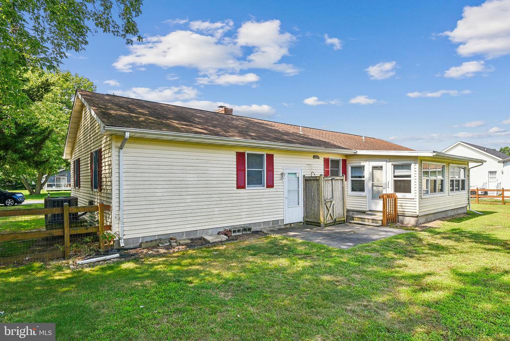 63 Dorothy Cir