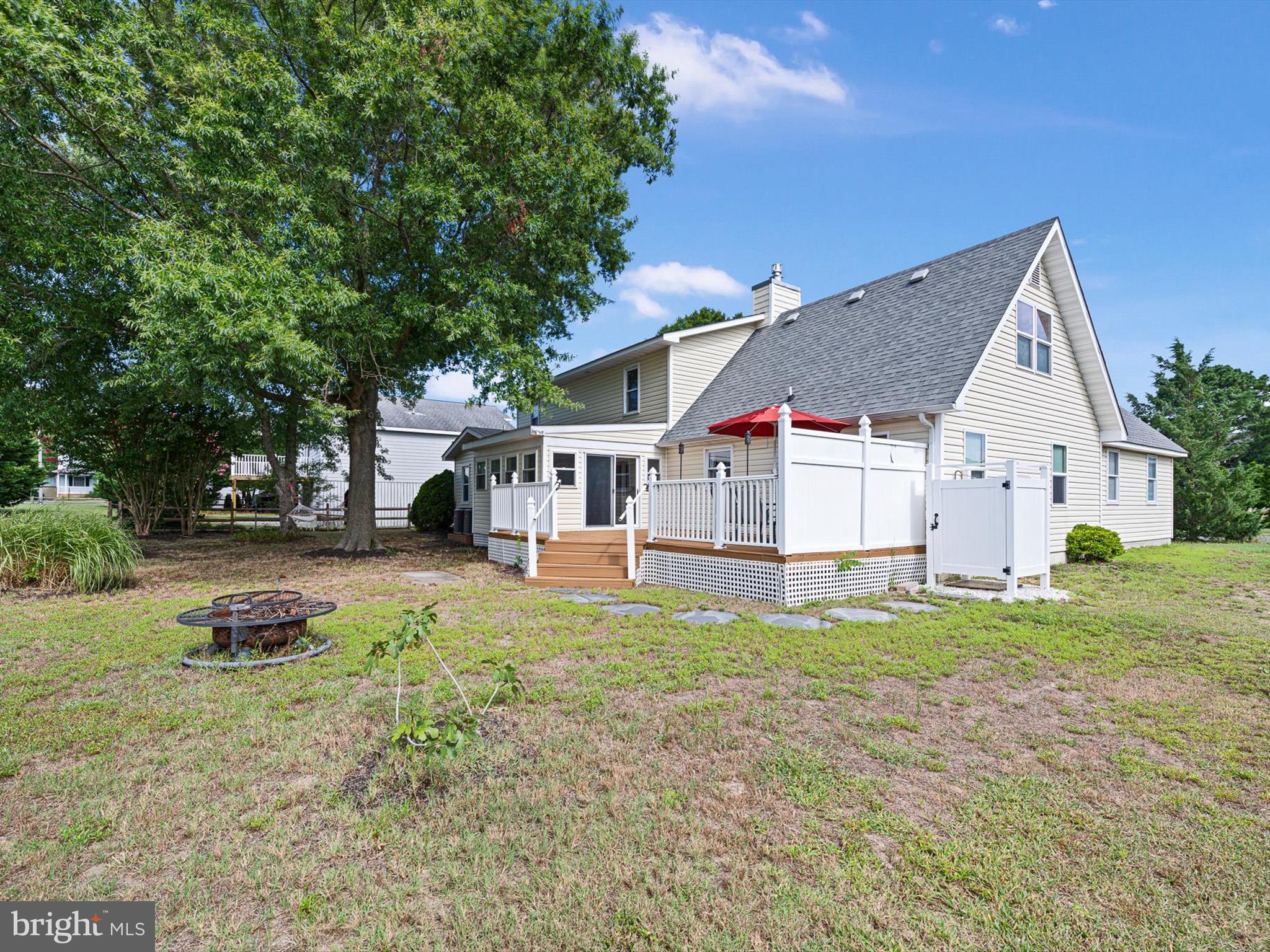 38828 Bayfront Dr