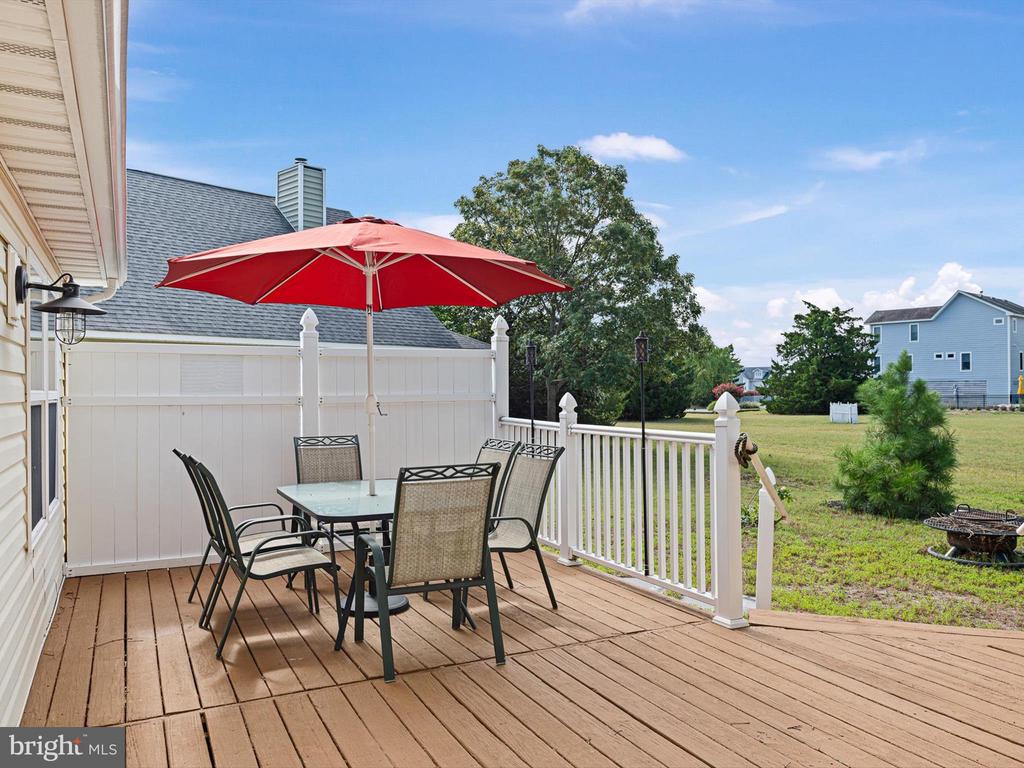 38828 Bayfront Dr