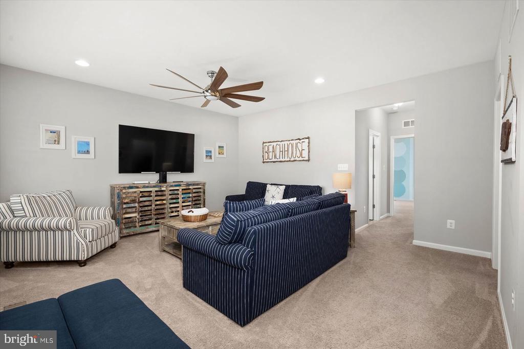 23 Bennett Point Ln #T196h