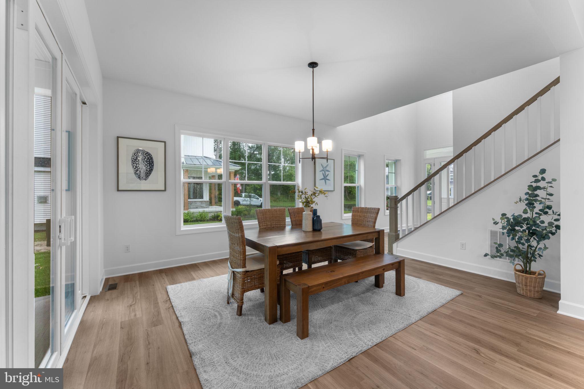 3307 Hawthorn Dr